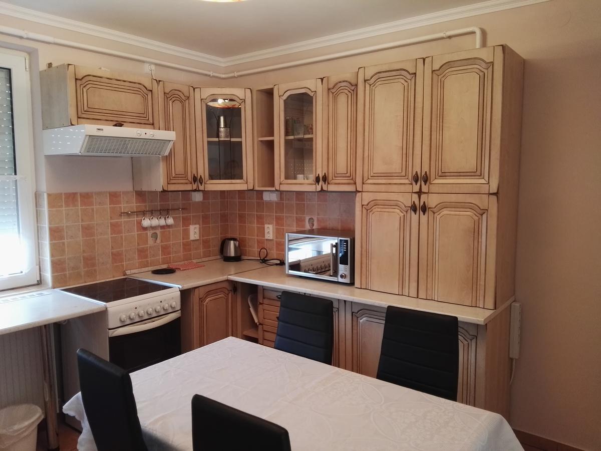 Kiskucko Apartman Hajdúszoboszló Buitenkant foto